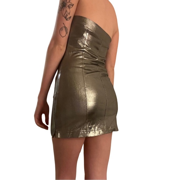 Silver metallic strapless urban outfitters mini party club dress - Picture 3 of 4